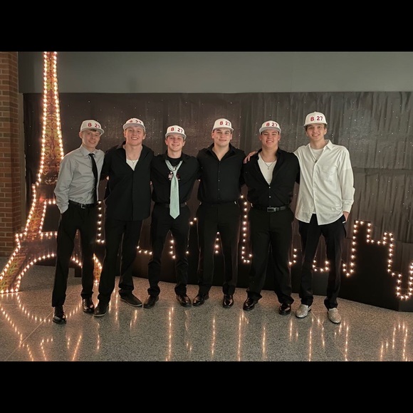 Meet your Posher, Gavin - Picture 1 of 1